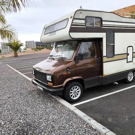 Autocaravana Vacacional Campsite Costa Adeje (Tenerife)