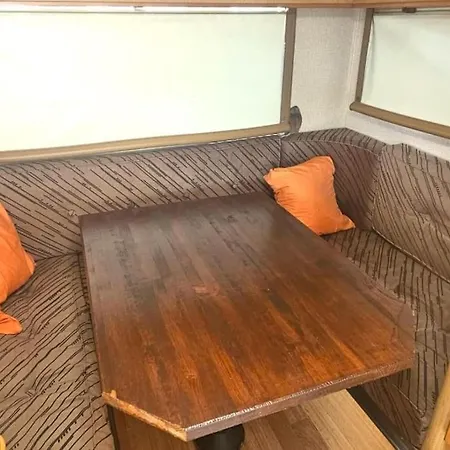 Κάμπινγκ Autocaravana Vacacional Costa Adeje (Tenerife)